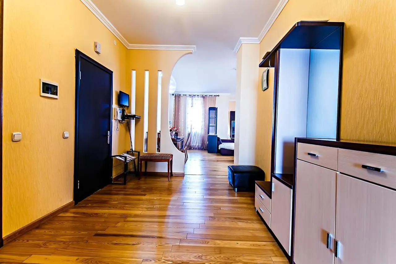 Apartment Жк Отырар. Трех Комн Апартаменты На Набережной Nur-Sultan